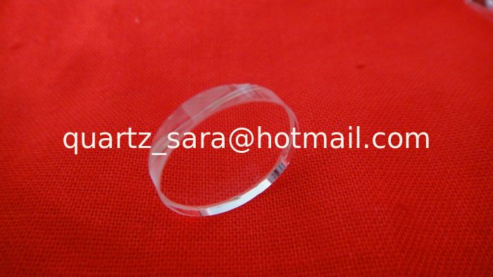 Translucent quartz glass plate
