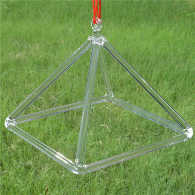 Quartz pyramid for sound therapy