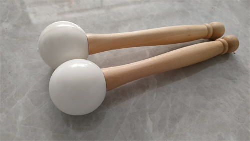 Singing bowl striker tool for quartz singing bowls