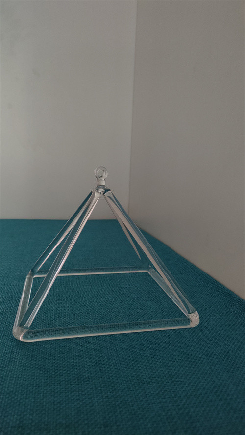 Pirámides 8" 0